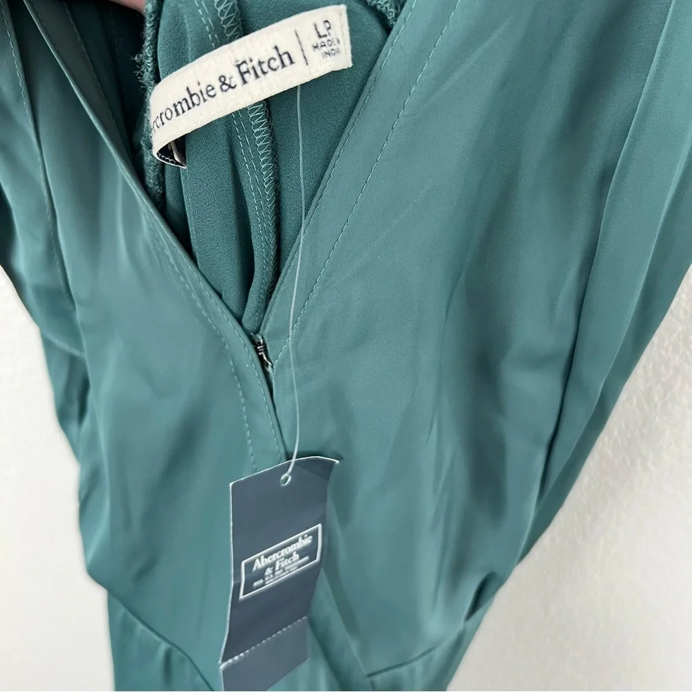Abercrombie & Fitch new tags